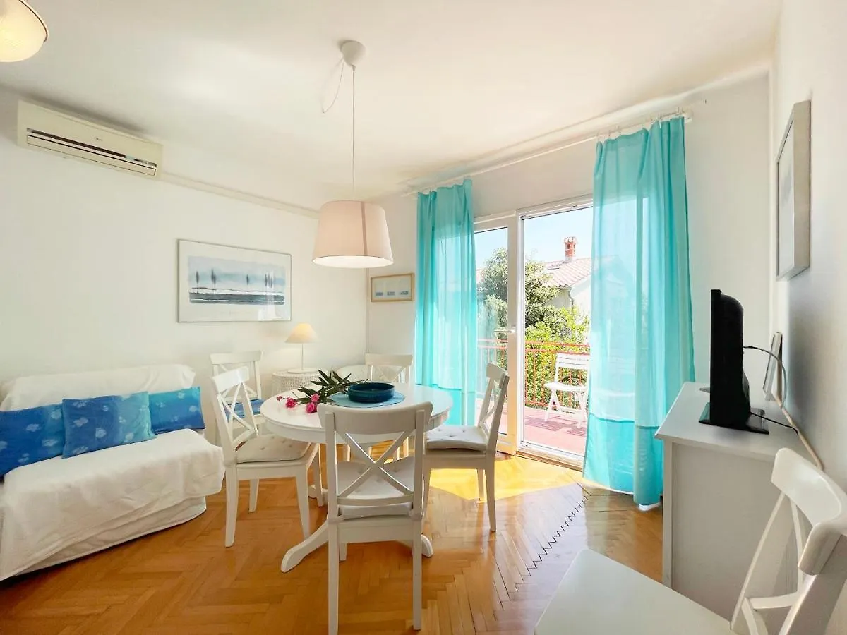 House Fras With Two Apartments Premantura