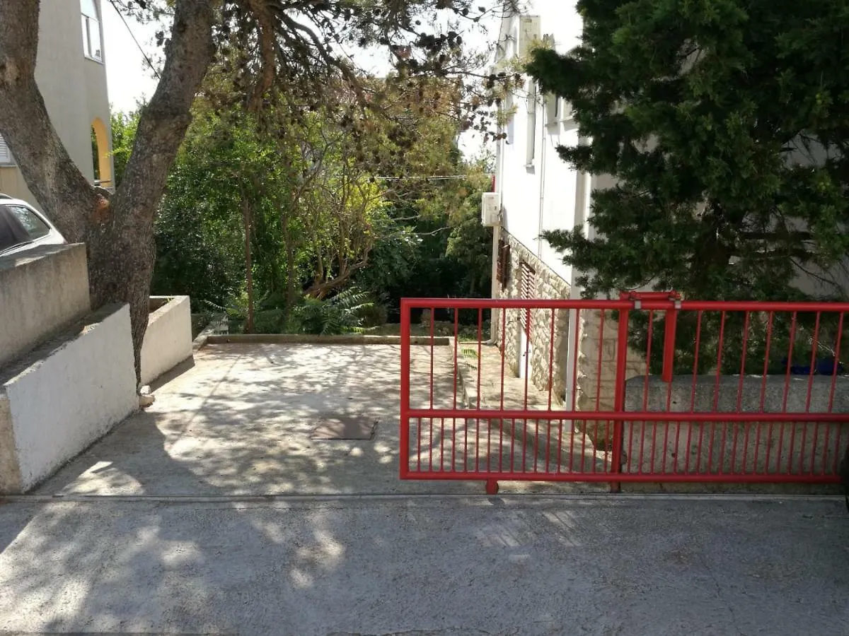 House Fras With Two Apartments Premantura Croazia